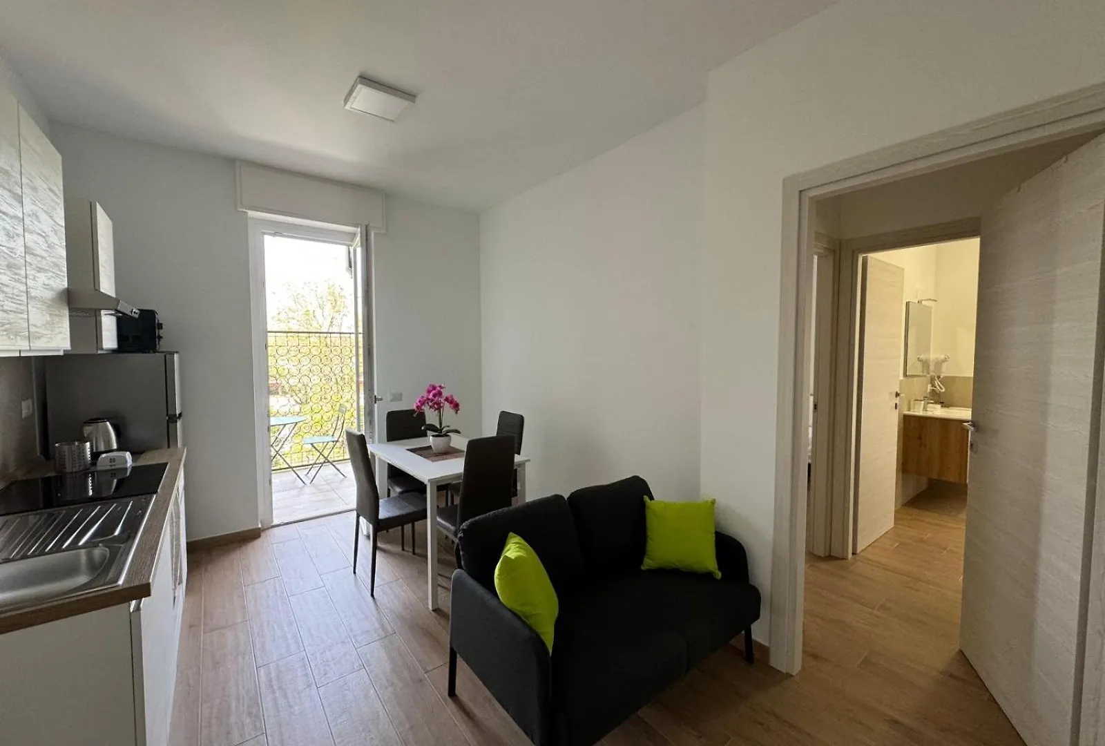 Poetto Relax Apartment Bilocale Green Quartu Sant'Elena 0*,  Italy
